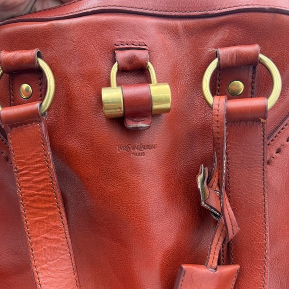 Yves Saint Laurent MUSE LEATHER SHOULDER BAG – BRICK RED - Picture 6 of 10